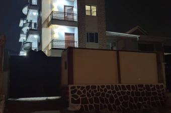 3 Appartements  louer sur avenue nguma